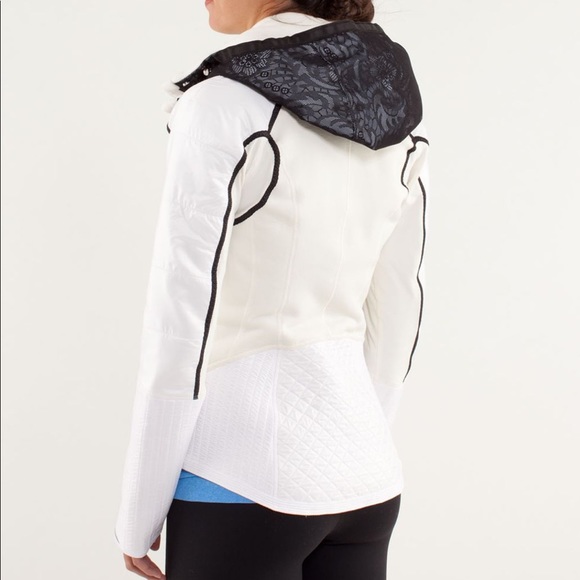 Lululemon Run: Bundle Up Jacket - Picture 2 of 6